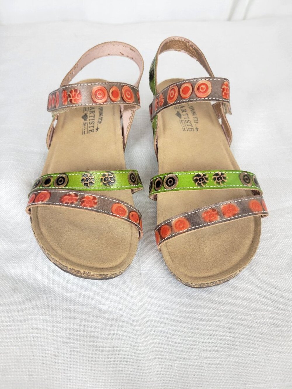 L’ARTISTE Spring Step Amaryllis Wedge Sandals – Size US 9.0/Eur 40